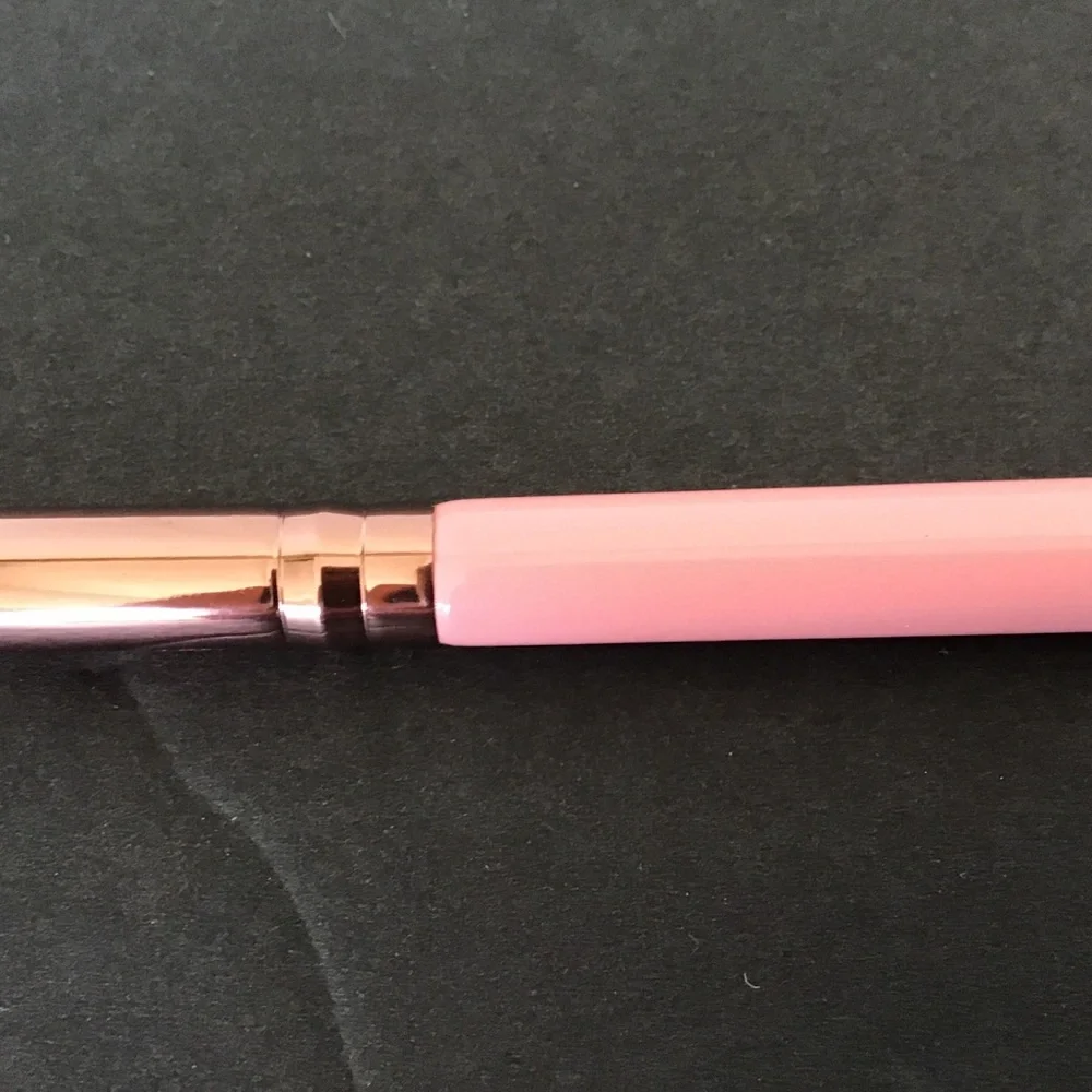 LUXIE EYESHADOW BRUSH 243 PRECISION BLENDING BRUSH ROSE GOLD NWT